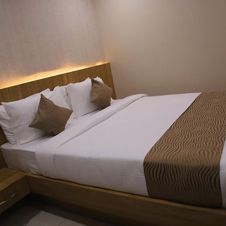 Hotel Dc Star Tarapith Esterno foto