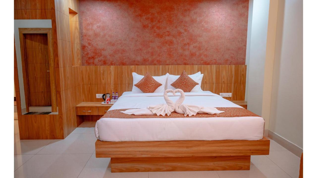 Hotel Dc Star Tarapith Esterno foto