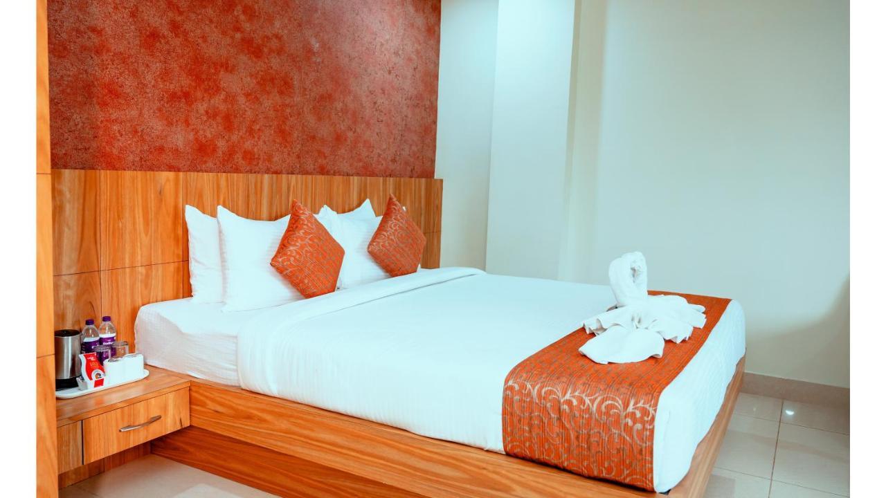 Hotel Dc Star Tarapith Esterno foto