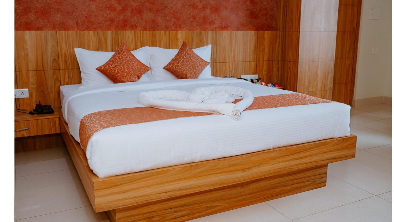 Hotel Dc Star Tarapith Esterno foto