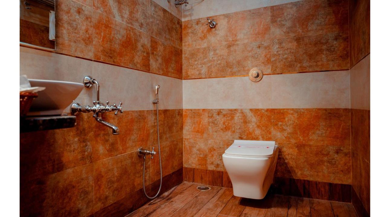 Hotel Dc Star Tarapith Esterno foto