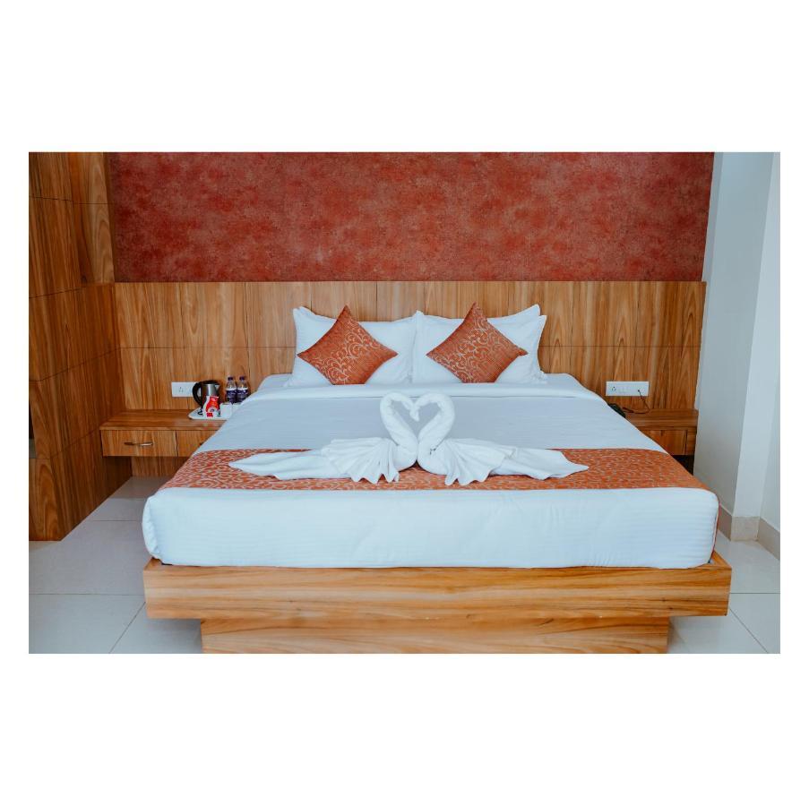 Hotel Dc Star Tarapith Esterno foto