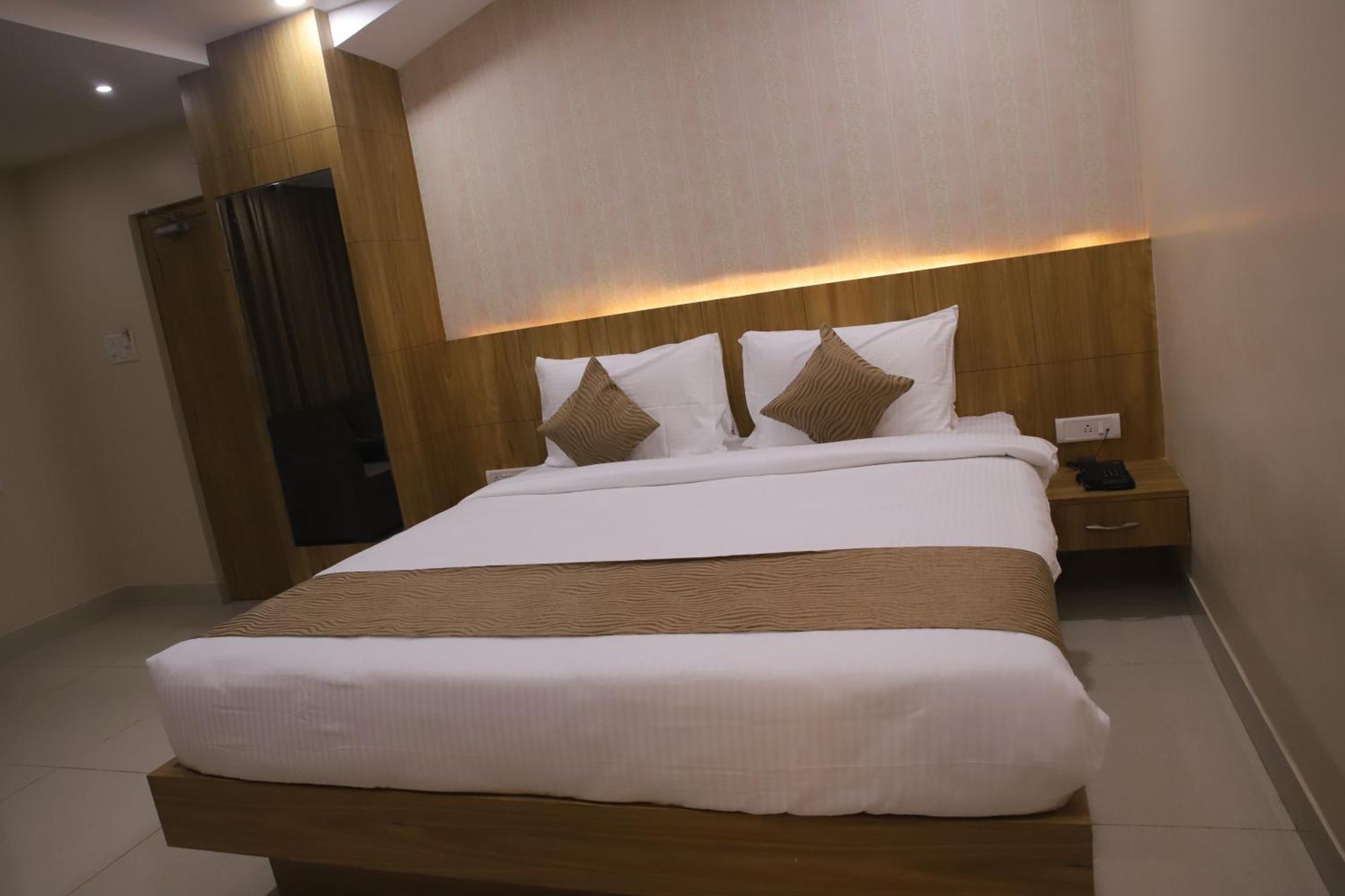 Hotel Dc Star Tarapith Esterno foto